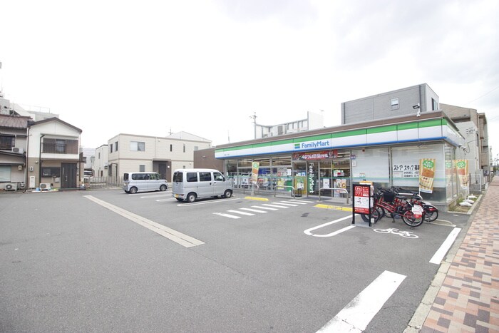 ファミリーマート 柳原二丁目店(コンビニ)まで140m ポーロニア柳原
