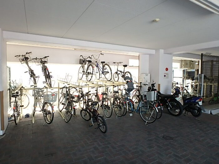 駐輪場 ラディアント柴田