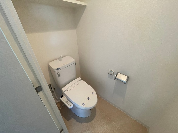 トイレ ＹＯＳＨＩＮＯ　ＳＱＵＡＲＥ