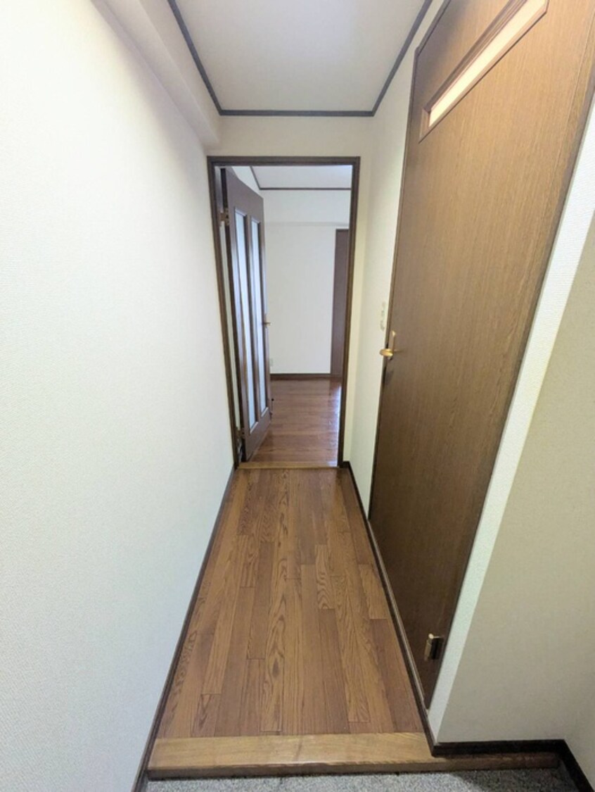 廊下 Ｔｓ Ｍａｒｃｈｅｒ
