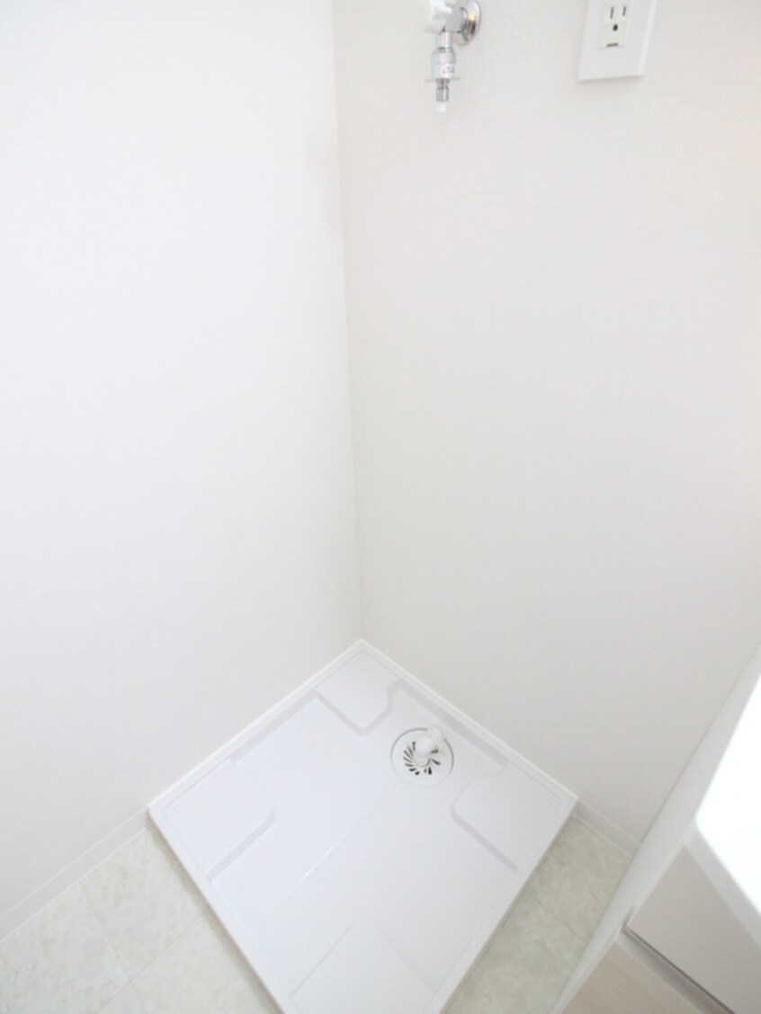 洗濯機置場 VERITAS SHIRAKANE