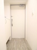 玄関 VERITAS SHIRAKANE