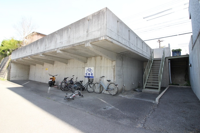 駐輪場 シャト－mａrｕwａ