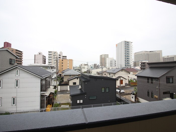 室内からの展望 パインヒルズ桜山