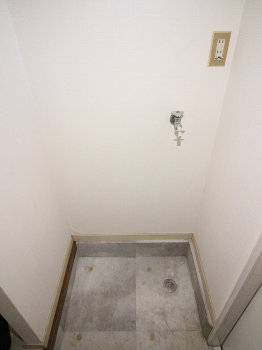 洗濯機置場 リヴィン３６１