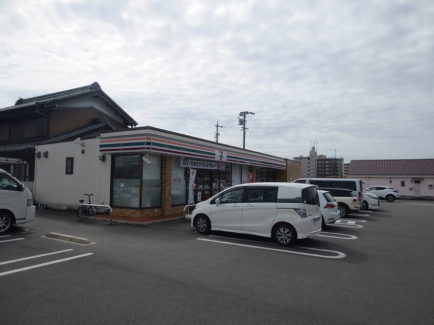 セブンイレブン(コンビニ)まで310m クオーレ佐千原