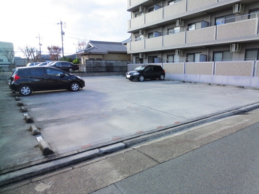 駐車場 クラ－ルヴィラ
