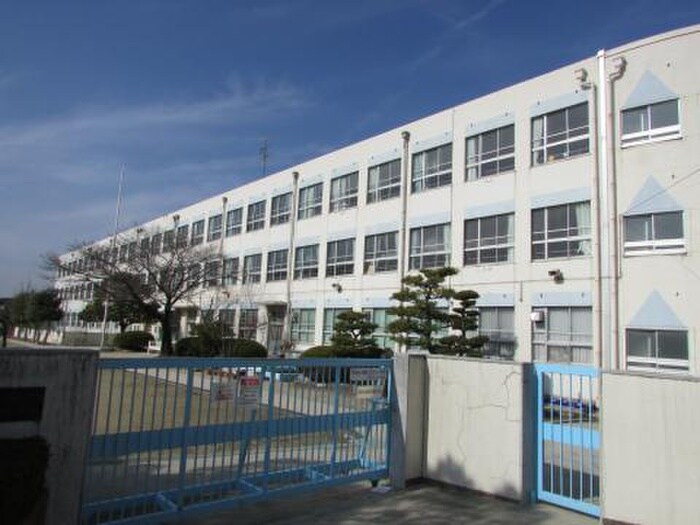 名古屋市立猪子石小学校(小学校)まで720m パークノヴァ藤森