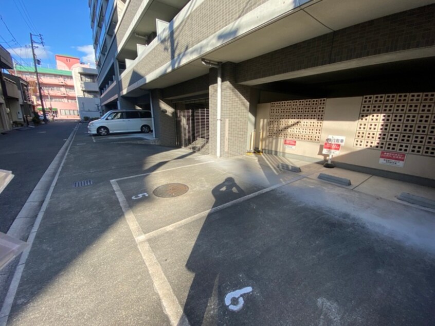 駐車場 ルラシオン代官町