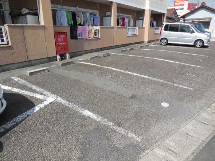 駐車場 アーバンハイムサハシ