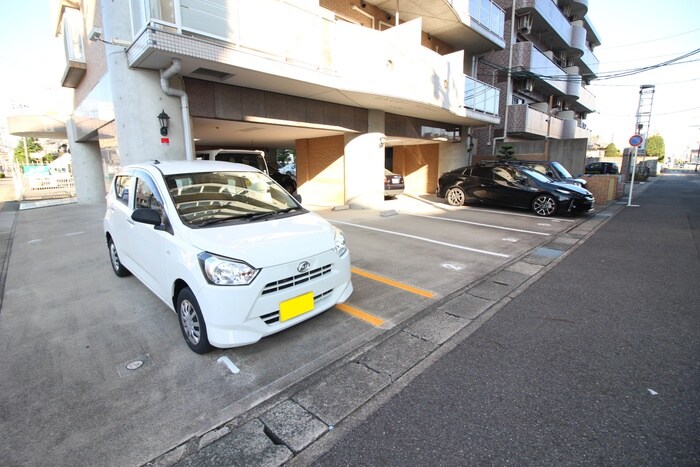 駐車場 ＧＡＵＤＩ　シンエイ