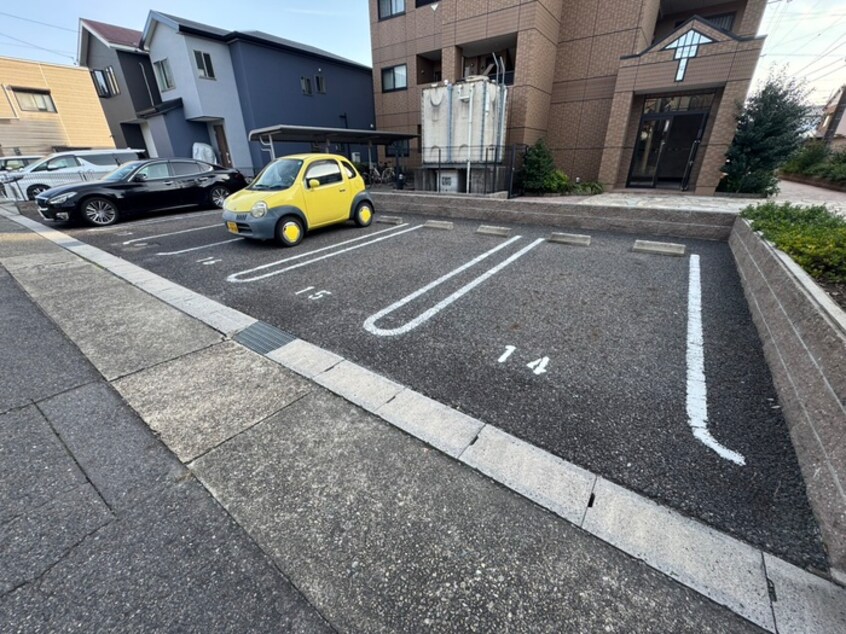 駐車場 ガ－デン鏡池