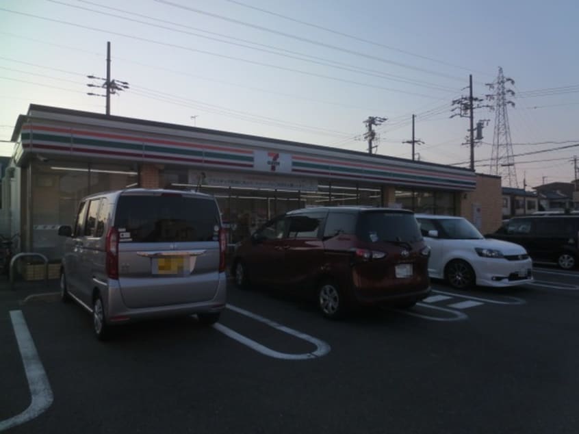 セブンイレブン名古屋法華西町5丁目店(コンビニ)まで276m ハイツ中村