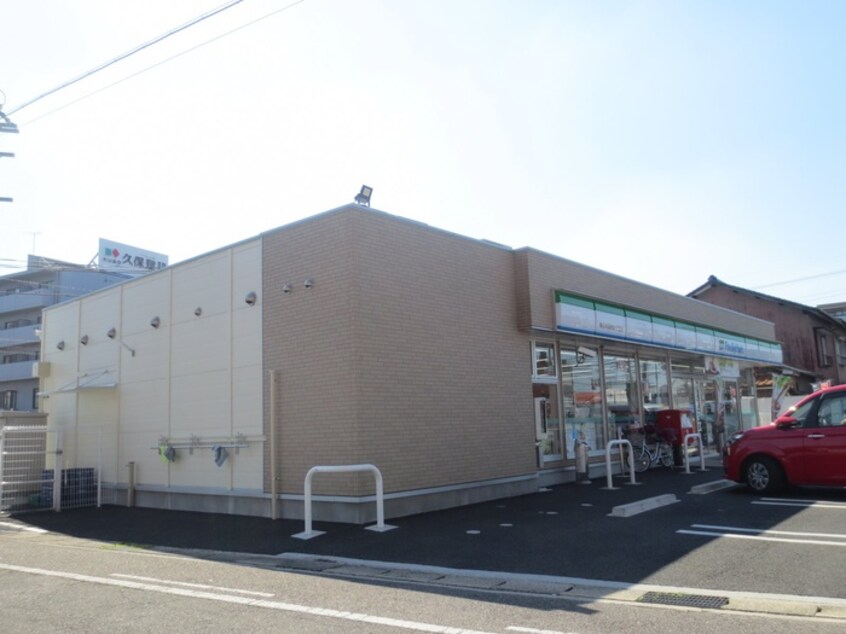 ファミリーマート　鳥居松８丁目店(コンビニ)まで510m レジデンス日広