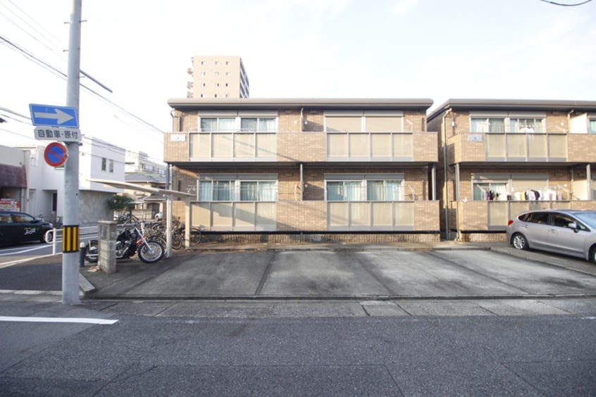 外観写真 ホワイトコート花の木A