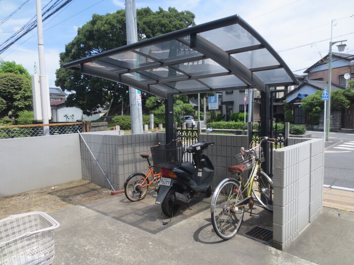 駐輪場 アシスト笠寺