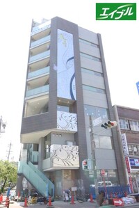 キャストビル泉