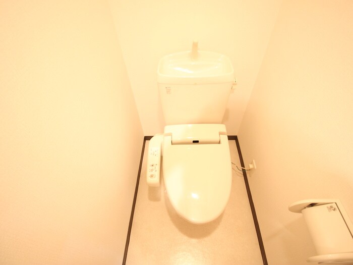 トイレ ﾆｭ-ｼﾃｨｱﾊﾟ-ﾄﾒﾝﾂ円上町