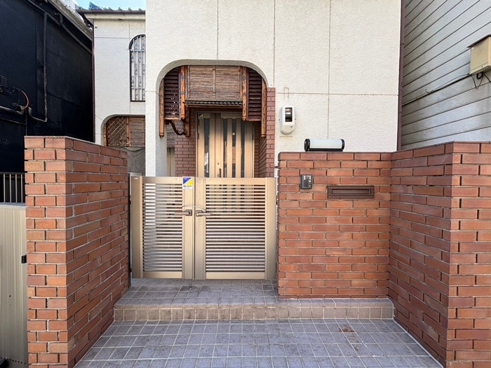 エントランス部分 泉3丁目戸建