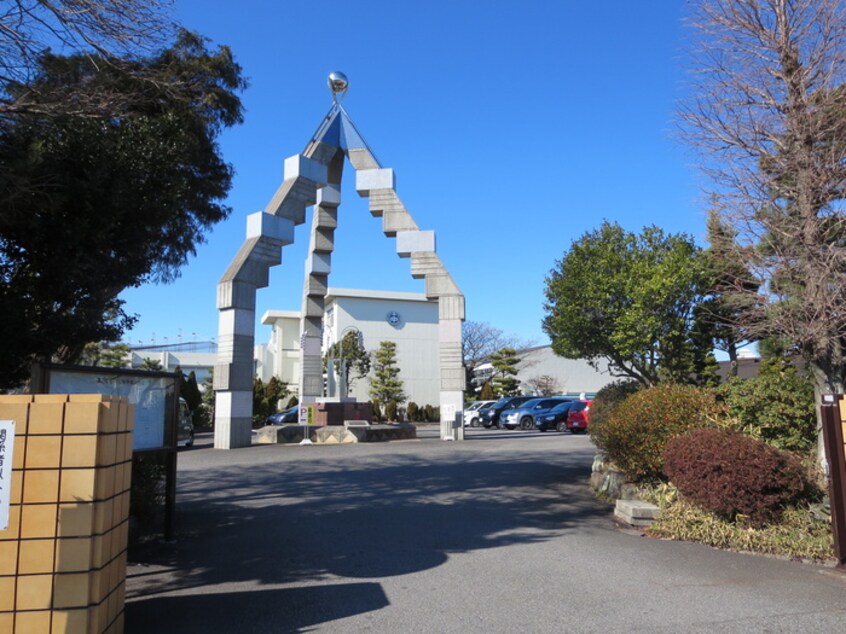 高岡中学校(中学校/中等教育学校)まで2400m パラシオン　ピア