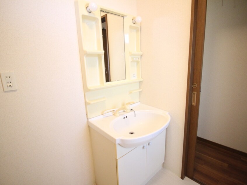 洗面 Ｑｕａｔｒｅ Ｓａｉｓｏｎｓ