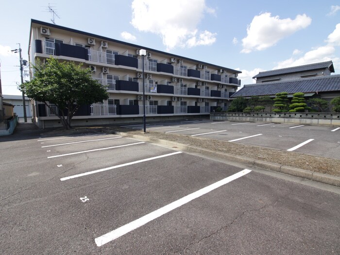 駐車場 グロワール２１