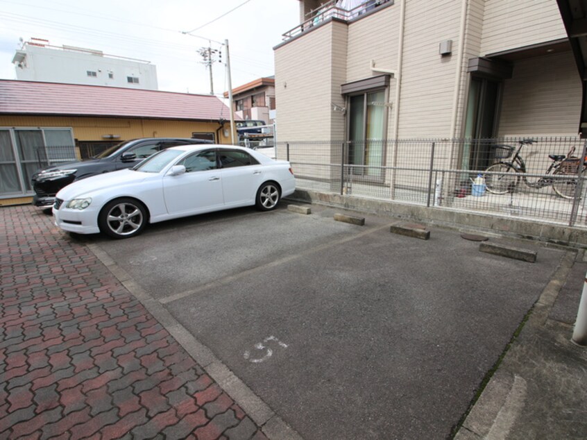 駐車場 プレステ－ジ高蔵公園