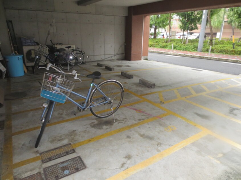 駐輪場 レイホービル