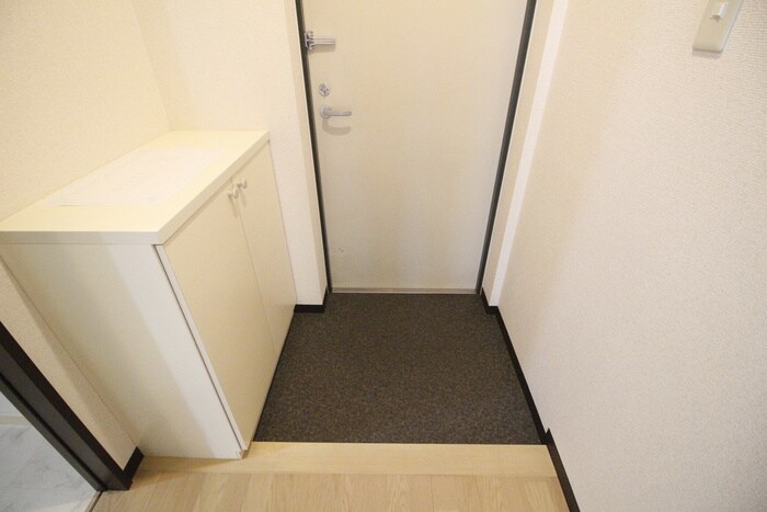 玄関 サ－ラ･アソシア