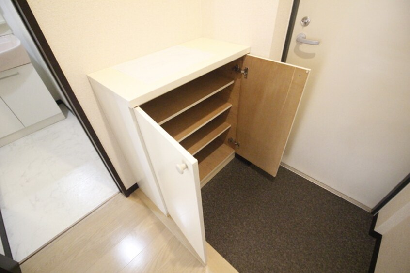 靴箱 サ－ラ･アソシア