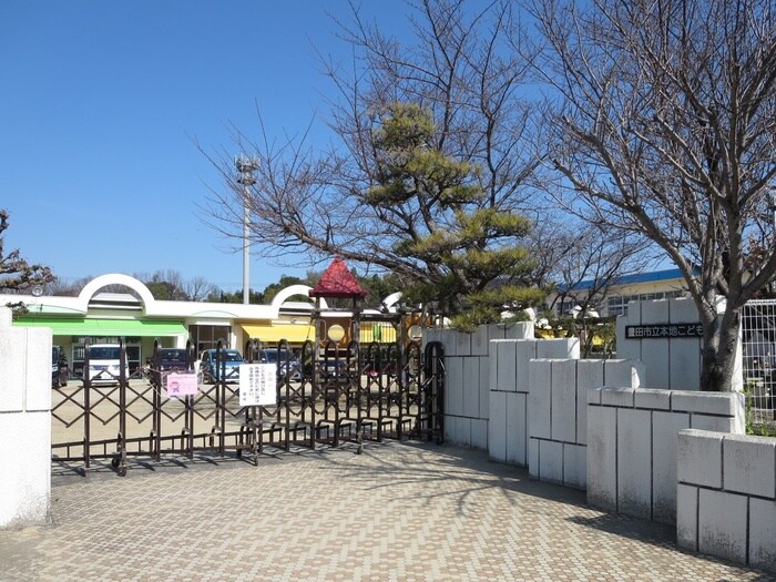 本地こども園(幼稚園/保育園)まで1600m ＣＡＳＡ　ＢＡＳＳＯ