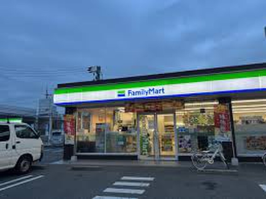 ファミリーマート瑠璃光店(コンビニ)まで600m 御成通貸家