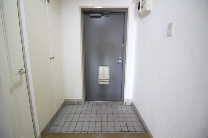 玄関 THE RESIDENCE KANAYAMA SOUTH