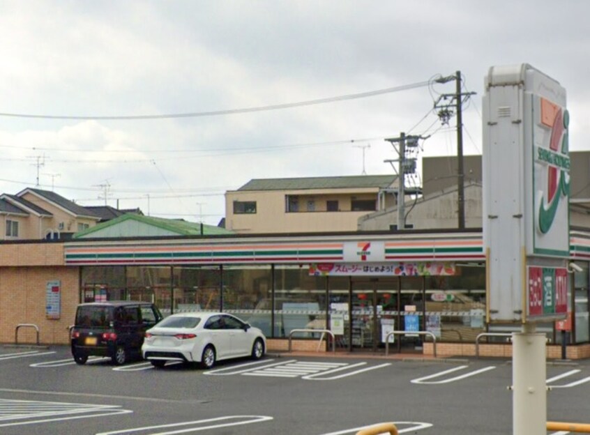 セブンイレブン名古屋草平町店(コンビニ)まで110m フローラ草平