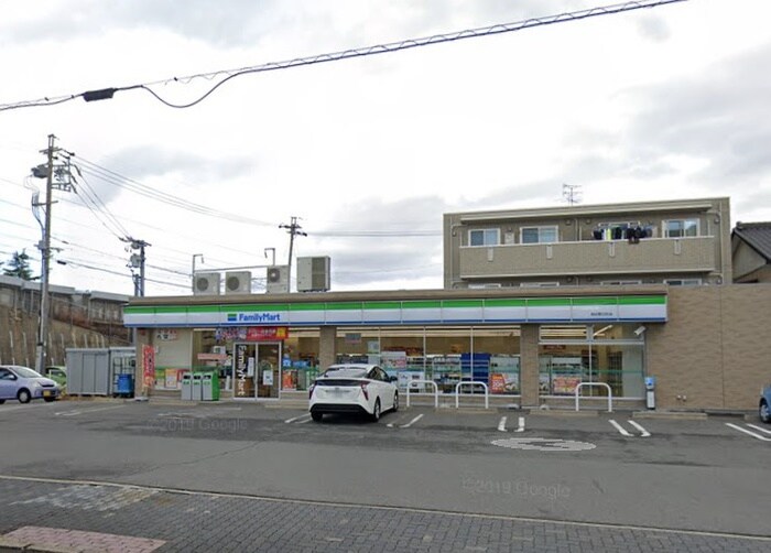 ファミリーマート 熱田野立町店(コンビニ)まで163m ジュネス日比野