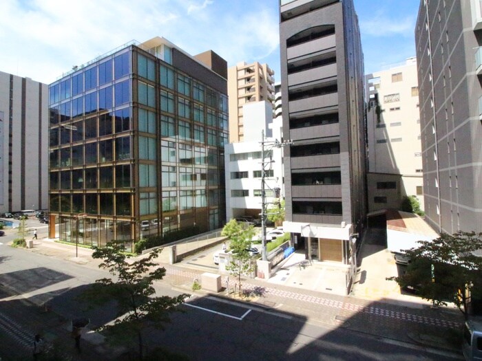 室内からの展望 ﾌﾟﾚｻﾝｽ丸の内ｱﾃﾞﾙ(502)