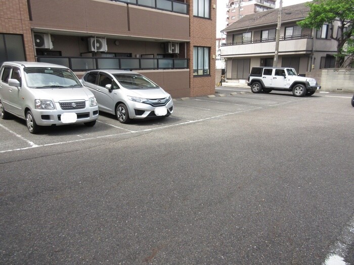 駐車場 グランパス豊年