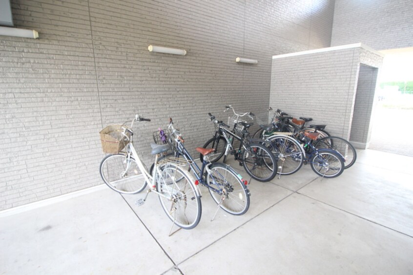 駐輪場 メゾン・ドゥミエ－ル