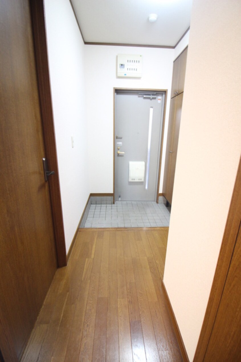 廊下 メゾン・ドゥミエ－ル