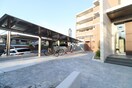駐輪場 Residence d‘東山