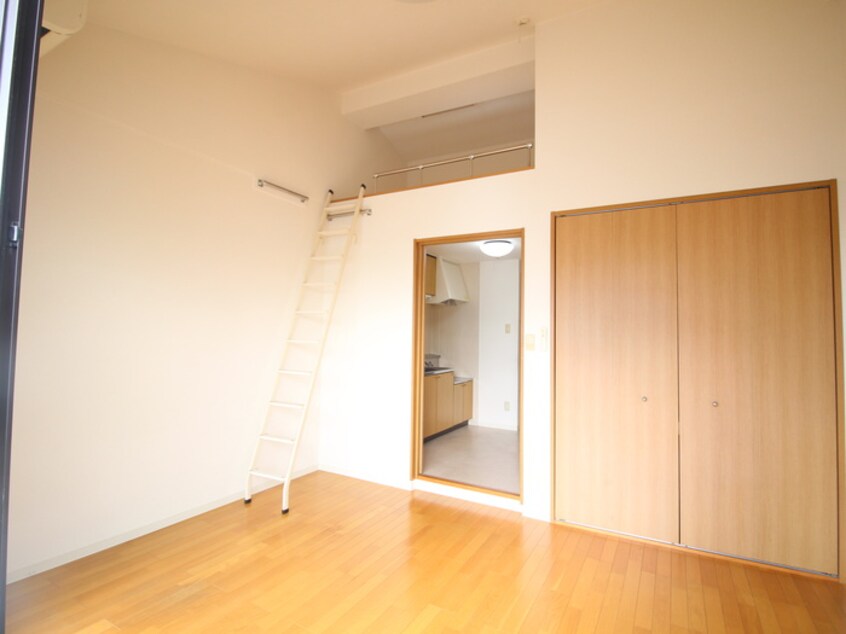 居室 びいⅣ植田