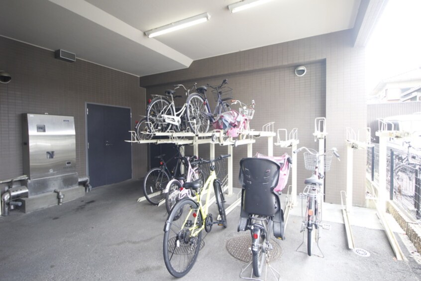 駐輪場 パラシオン・サン鳥見