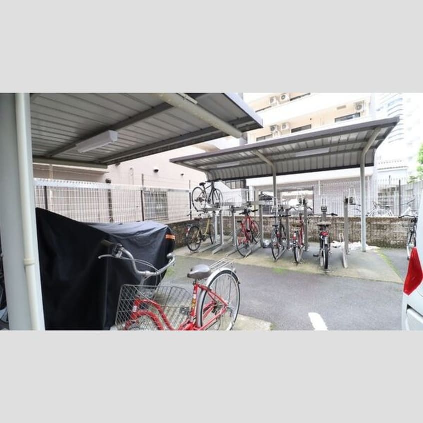 駐輪場 プレストンズ新栄