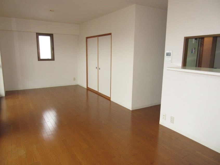 居室 ロジェ千種