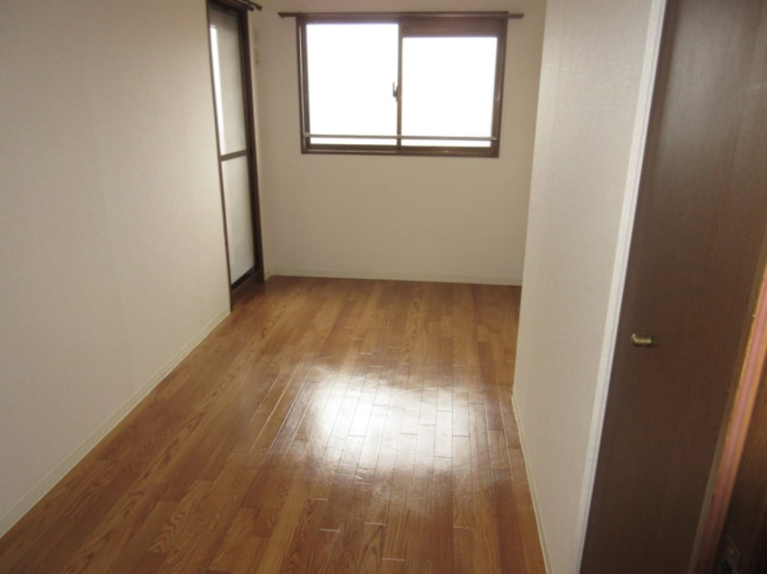 居室 ロジェ千種