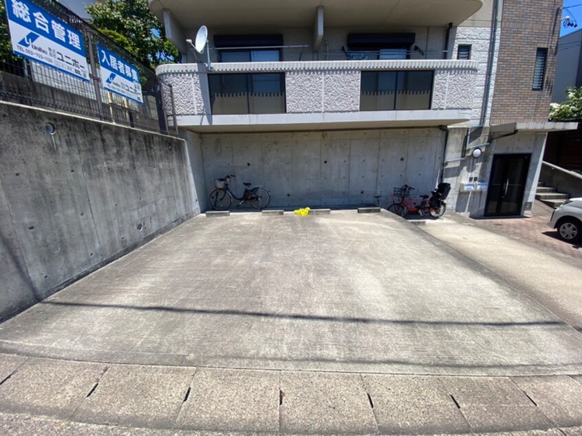 駐車場 ミ・カーサS棟