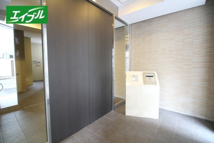 エントランス部分 カレント新栄