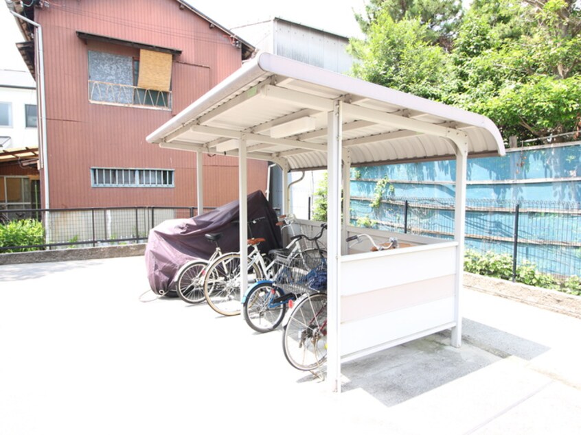 駐輪場 レジデンスフジ