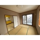 居室 ケアンズロイヤル