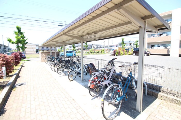 駐輪場 グランドゥール出川